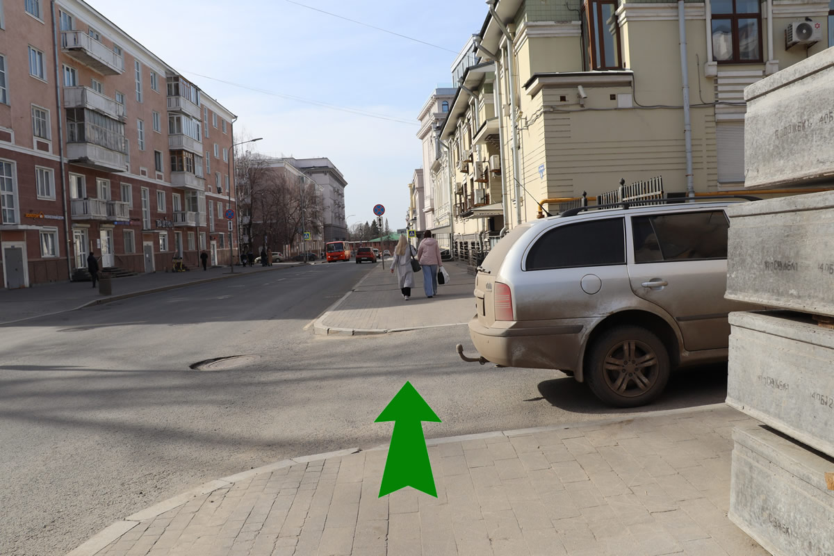 Нижний Новгород. Фото. Академия водного транспорта ост (чёт сторона) - Кремлёвский бульвар