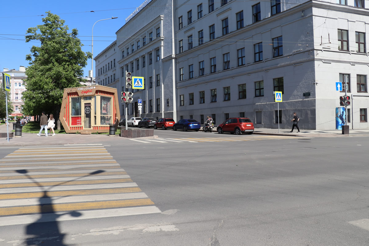 Нижний Новгород. Минина пл, сквер вокруг фонтана